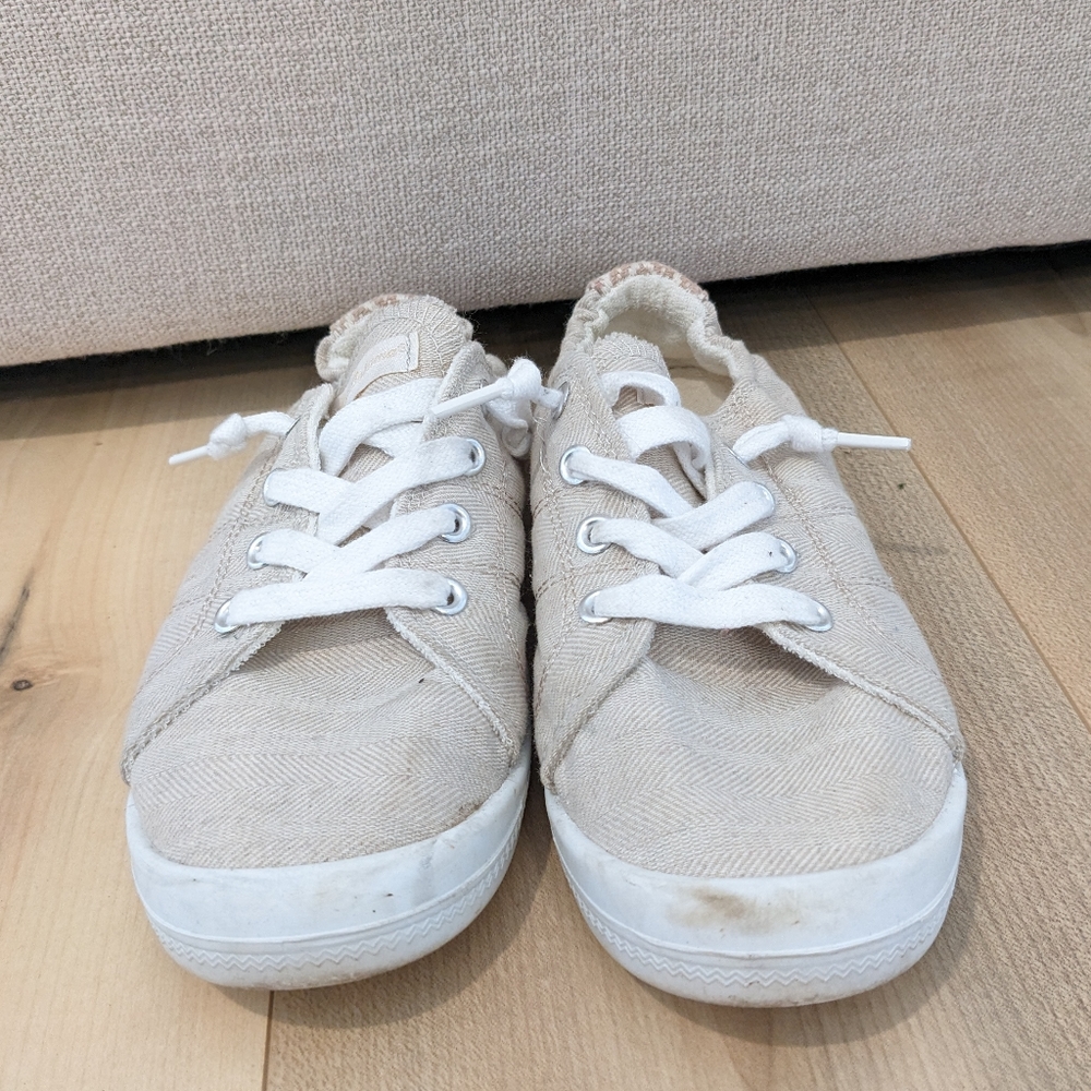 Tommy Hilfiger Slip On Sneakers - Picture 2 of 5
